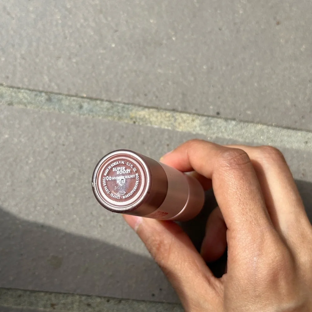 SUPER BOOST LIP GLOSS - 06 wherever walnut